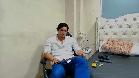 Snapshot of wiston_cox chatting on February 11, 2026, 2:22 pm Wiston online show from February 11, 2026, 2:22 pm