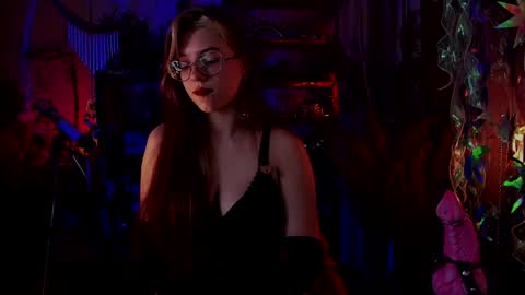 Snapshot of witch_fiona chatting on December 14, 2024, 6:52 pm Goddess of two strapons - Mr. long Don Mr. Pinky online show from December 14, 2024, 6:52 pm