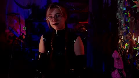 Snapshot of witch_fiona chatting on December 15, 2024, 7:42 pm Goddess of two strapons - Mr. long Don Mr. Pinky online show from December 15, 2024, 7:42 pm