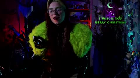 Snapshot of witch_fiona chatting on December 23, 2024, 8:14 pm Goddess of two strapons - Mr. long Don Mr. Pinky online show from December 23, 2024, 8:14 pm