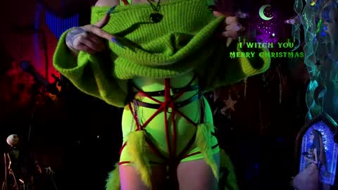 Snapshot of witch_fiona chatting on December 24, 2024, 7:44 pm Goddess of two strapons - Mr. long Don Mr. Pinky online show from December 24, 2024, 7:44 pm