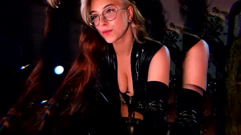 Snapshot of witch_fiona chatting on October 21, 2025, 7:58 pm Goddess of two strapons - Mr. long Don Mr. Pinky online show from October 21, 2025, 7:58 pm