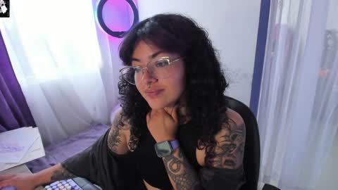 Snapshot of witchofhearts chatting on January 10, 2025, 9:31 pm Luna Violeta A r t i s t online show from January 10, 2025, 9:31 pm