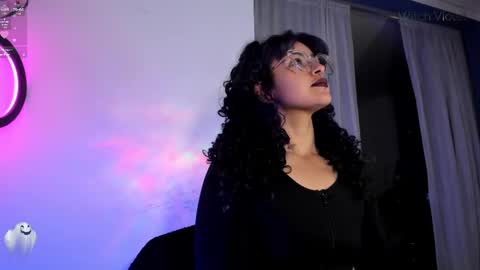 Snapshot of witchofhearts chatting on March 10, 2025, 11:38 pm Luna Violeta A r t i s t online show from March 10, 2025, 11:38 pm