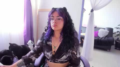Snapshot of witchofhearts chatting on October 2, 2025, 9:00 pm Luna Violeta A r t i s t online show from October 2, 2025, 9:00 pm