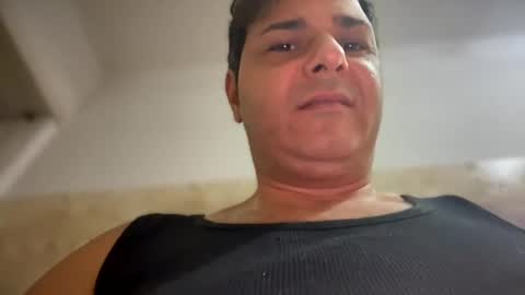 Snapshot of witebull83 chatting on December 3, 2024, 6:49 pm Witebull online show from December 3, 2024, 6:49 pm