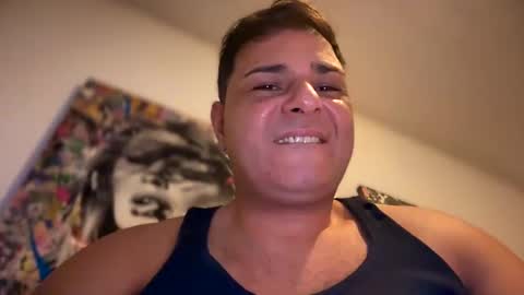 Snapshot of witebull83 chatting on December 15, 2024, 4:37 pm Witebull online show from December 15, 2024, 4:37 pm