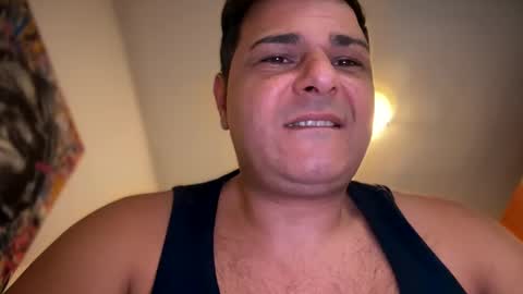 Snapshot of witebull83 chatting on January 7, 2025, 11:58 am Witebull online show from January 7, 2025, 11:58 am