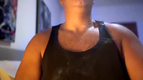 Snapshot of witebull83 chatting on February 8, 2026, 5:05 pm Witebull online show from February 8, 2026, 5:05 pm