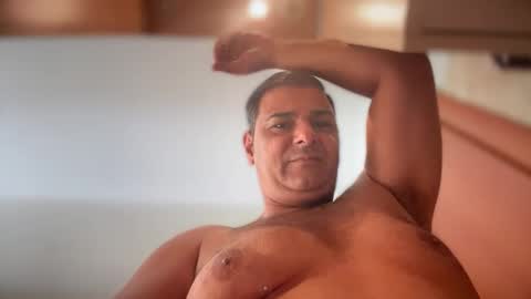 Snapshot of witebull83 chatting on March 30, 2026, 9:54 am Witebull online show from March 30, 2026, 9:54 am