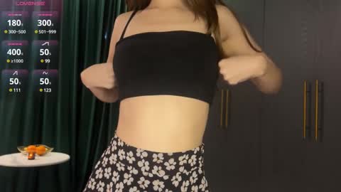 Isobelle online show from February 19, 2025, 1:39 pm