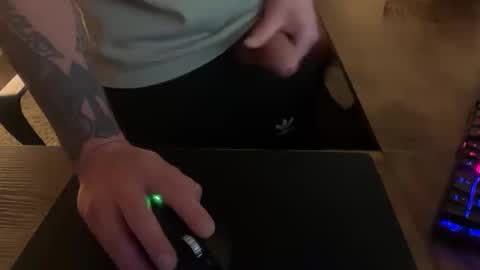 Snapshot of wiwik1987 chatting on February 22, 2026, 2:34 am wiwik1987 online show from February 22, 2026, 2:34 am