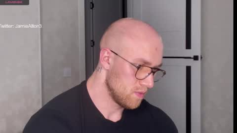 Snapshot of wlademarbergs chatting on November 2, 2025, 11:40 pm Wlademar online show from November 2, 2025, 11:40 pm