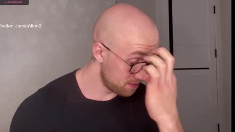 Snapshot of wlademarbergs chatting on December 3, 2025, 5:04 am Wlademar online show from December 3, 2025, 5:04 am