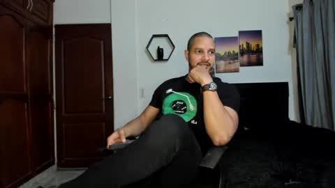 Magnus Dark independent model online show from September 23, 2025, 4:04 am