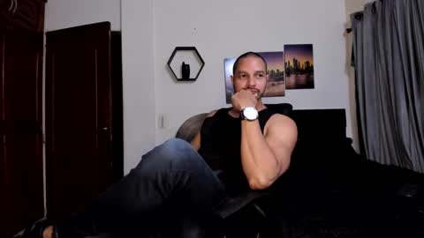 Magnus Dark independent model online show from September 24, 2025, 3:21 am