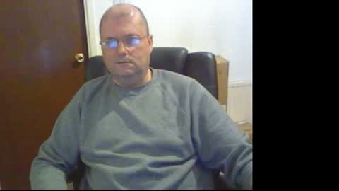 Snapshot of wobble444 chatting on October 7, 2025, 10:34 am wobble444 online show from October 7, 2025, 10:34 am
