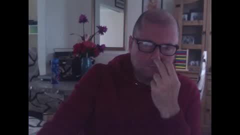 Snapshot of wobble444 chatting on November 11, 2025, 12:05 pm wobble444 online show from November 11, 2025, 12:05 pm