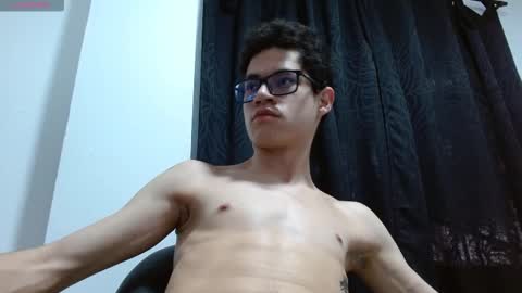  W O L F  online show from November 12, 2025, 11:32 am