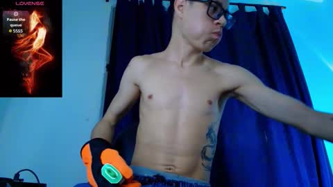  W O L F  online show from December 2, 2025, 11:37 am