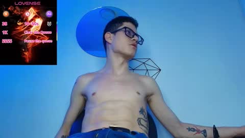  W O L F  online show from February 5, 2026, 11:48 am