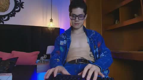  W O L F  online show from March 30, 2026, 11:11 am