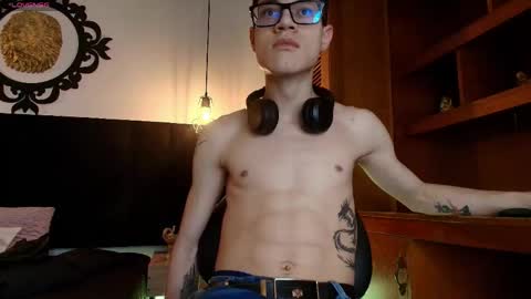  W O L F  online show from April 15, 2026, 11:06 am