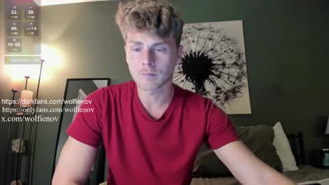 Snapshot of wolfiell chatting on March 4, 2025, 1:45 am Wolfienov online show from March 4, 2025, 1:45 am