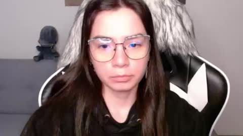 Alex online show from November 23, 2025, 2:11 am