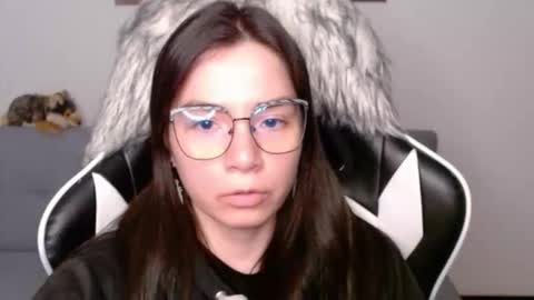 Snapshot of wolfs_daughter chatting on February 11, 2026, 2:16 am Alex online show from February 11, 2026, 2:16 am