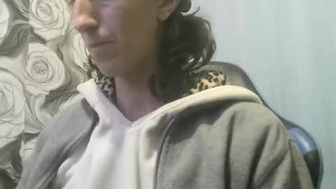wolfxsnow online show from May 18, 2026, 8:42 am