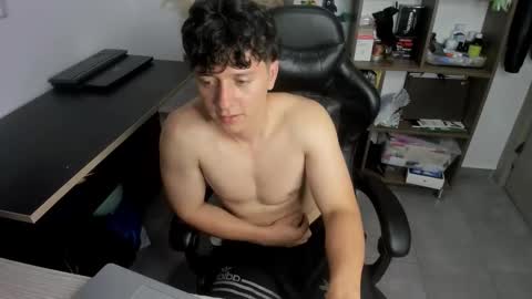 Snapshot of wolker_allan chatting on December 19, 2025, 4:19 am wolker_allan online show from December 19, 2025, 4:19 am