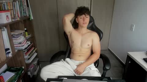 Snapshot of wolker_allan chatting on February 4, 2026, 2:12 pm wolker_allan online show from February 4, 2026, 2:12 pm