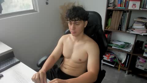 Snapshot of wolker_allan chatting on February 6, 2026, 4:54 pm wolker_allan online show from February 6, 2026, 4:54 pm