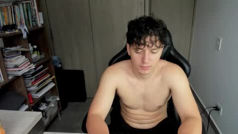 Snapshot of wolker_allan chatting on March 4, 2026, 6:14 pm wolker_allan online show from March 4, 2026, 6:14 pm