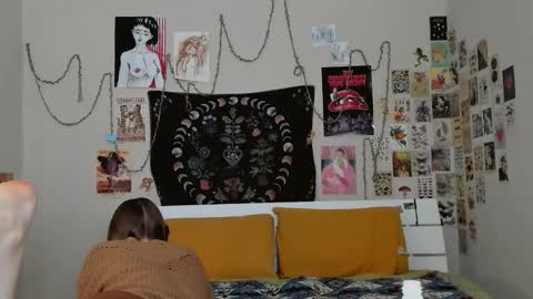 wonderconnie online show from October 19, 2025, 3:34 pm