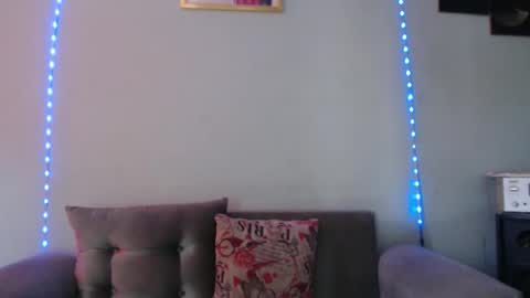 Snapshot of wonderfullight chatting on January 14, 2026, 7:52 pm SHENIEL RODRIGUEZ online show from January 14, 2026, 7:52 pm