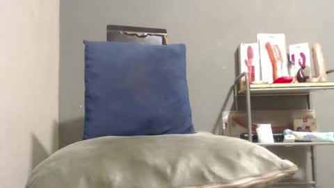 Snapshot of wonderfullight chatting on January 17, 2026, 11:04 am SHENIEL RODRIGUEZ online show from January 17, 2026, 11:04 am