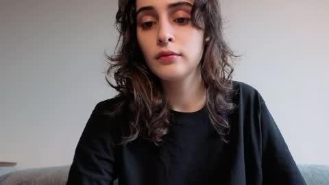 Snapshot of wonderland_stia chatting on March 31, 2026, 5:19 am Stia online show from March 31, 2026, 5:19 am