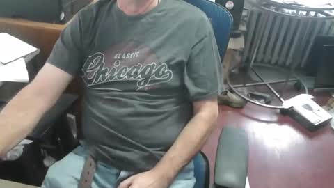 Snapshot of woodworker6473 chatting on November 22, 2025, 7:57 pm woodworker6473 online show from November 22, 2025, 7:57 pm