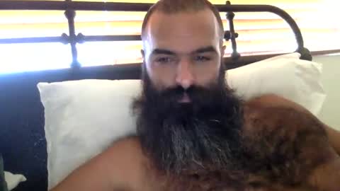 woof_wolf37 online show from October 20, 2025, 4:40 pm