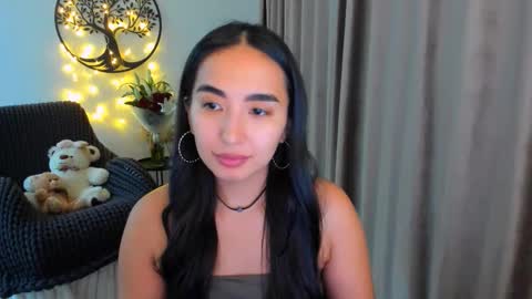 Snapshot of worldofkim chatting on February 18, 2026, 5:42 pm dudetta Kim online show from February 18, 2026, 5:42 pm