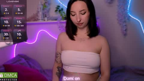 Sue online show from April 11, 2026, 9:30 pm