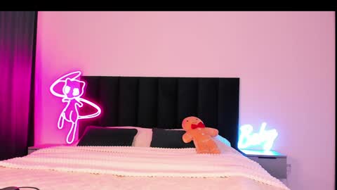 Snapshot of wowlovie666 chatting on December 30, 2024, 3:03 am Emi online show from December 30, 2024, 3:03 am