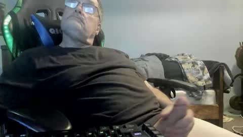 wowsers2022 online show from November 8, 2025, 5:56 pm