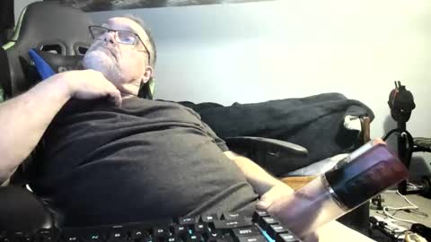 wowsers2022 online show from December 5, 2025, 2:31 am