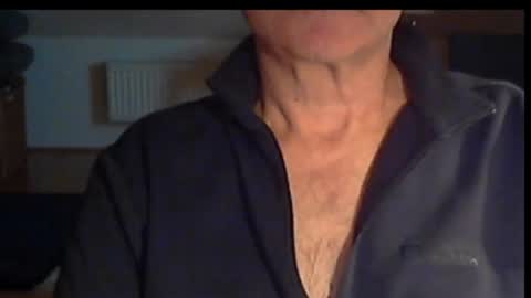 Snapshot of wuki123 chatting on November 10, 2025, 3:44 pm Wuki online show from November 10, 2025, 3:44 pm