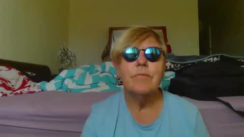 wwwwio online show from September 20, 2025, 12:00 am