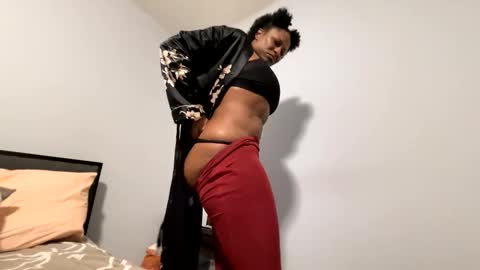 Snapshot of wynterheat chatting on February 4, 2025, 12:11 pm Wynter Heat online show from February 4, 2025, 12:11 pm
