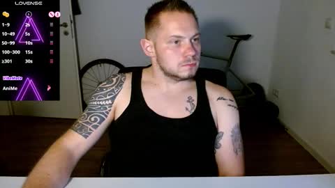 x19marco93x online show from December 18, 2025, 7:31 pm